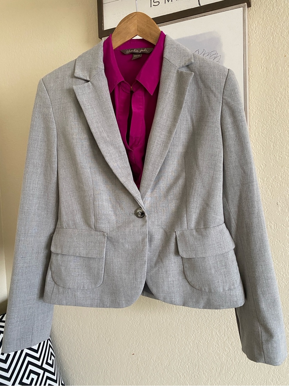 Calvin Klein Single-Button Tailored Blazer in Heather Light Grey